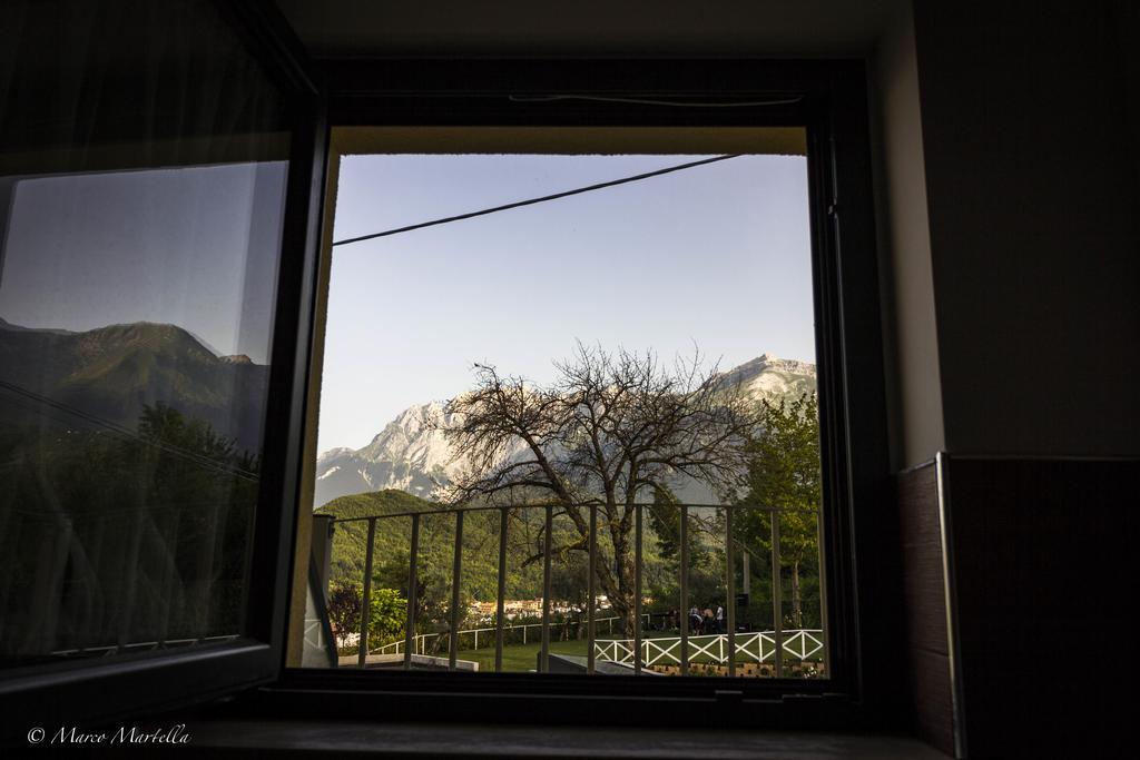 Hotel Pina Ristorante Isola del Gran Sasso dʼItalia Extérieur photo